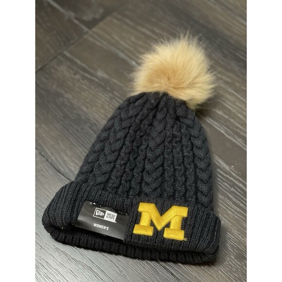 MICHIGAN WOLVERINES New Era Women's Knit Beanie Hat Green NEW Winter Ski UofM - Picture 2 of 4